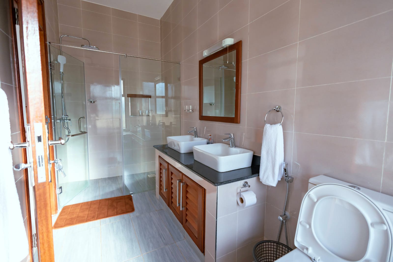 WhatsApp-Image-2025-11-11-at-12.08.35_b8d4e55d